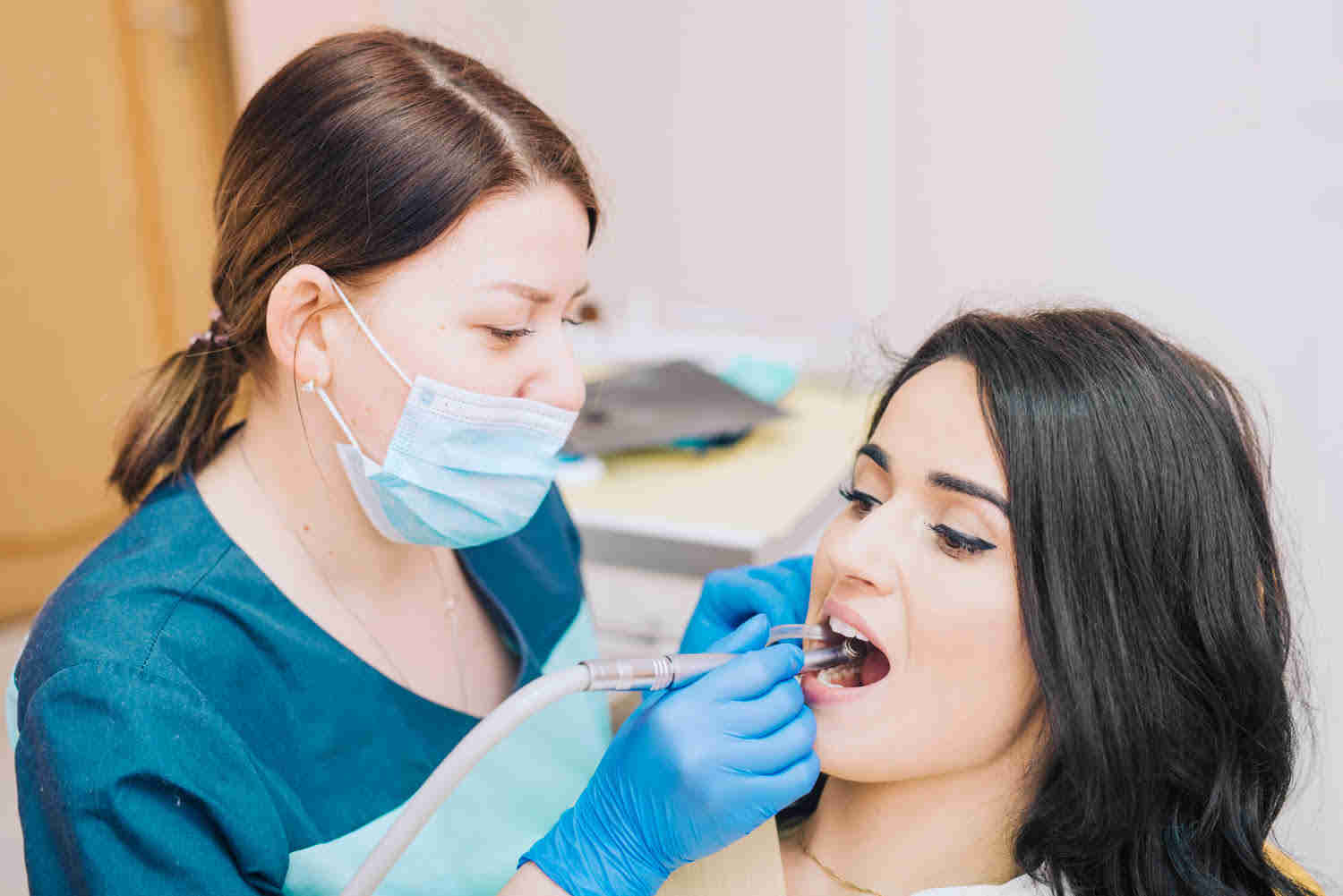 Connection Between Oral Health and Tooth Sensitivity